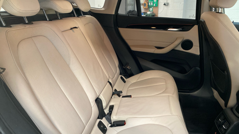 BMW X1 sDrive 20i xLine 5dr Step Auto Petrol Estate